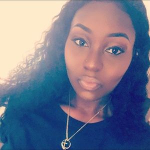 Meet your Posher, Ashle